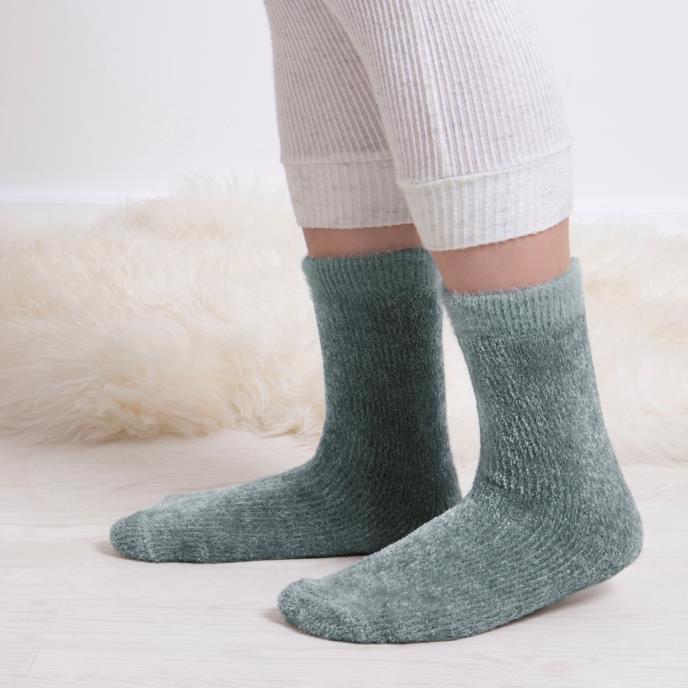 totes toasties® Ladies Chenille Supersoft Bed Socks (Twin Pack) Sage/Grey Extra Image 3